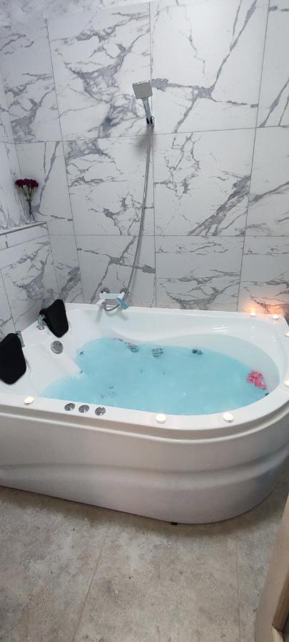 Jacuzzi Belle View Sinaia-Free Parking Apartamento Exterior foto